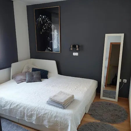 Issa -1min From The Beach,free Parking Apartment *